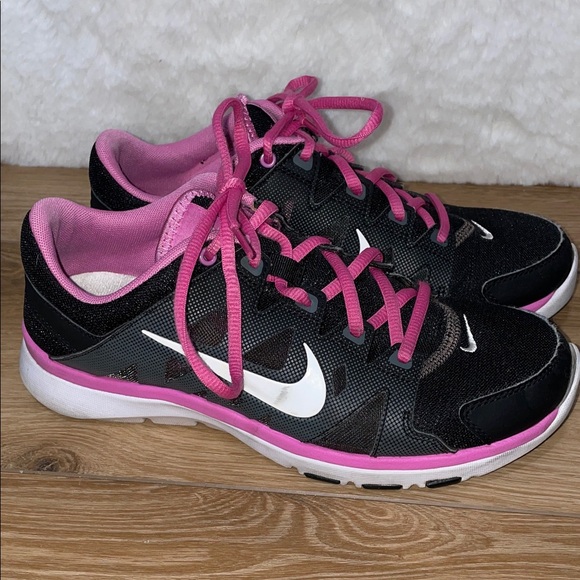 Nike Women's Training Fitsole Athletic Shoes - Picture 3 of 7